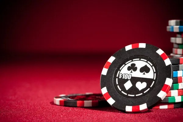 sultanlotre mobile app interface showing live casino tables and sportsbook markets